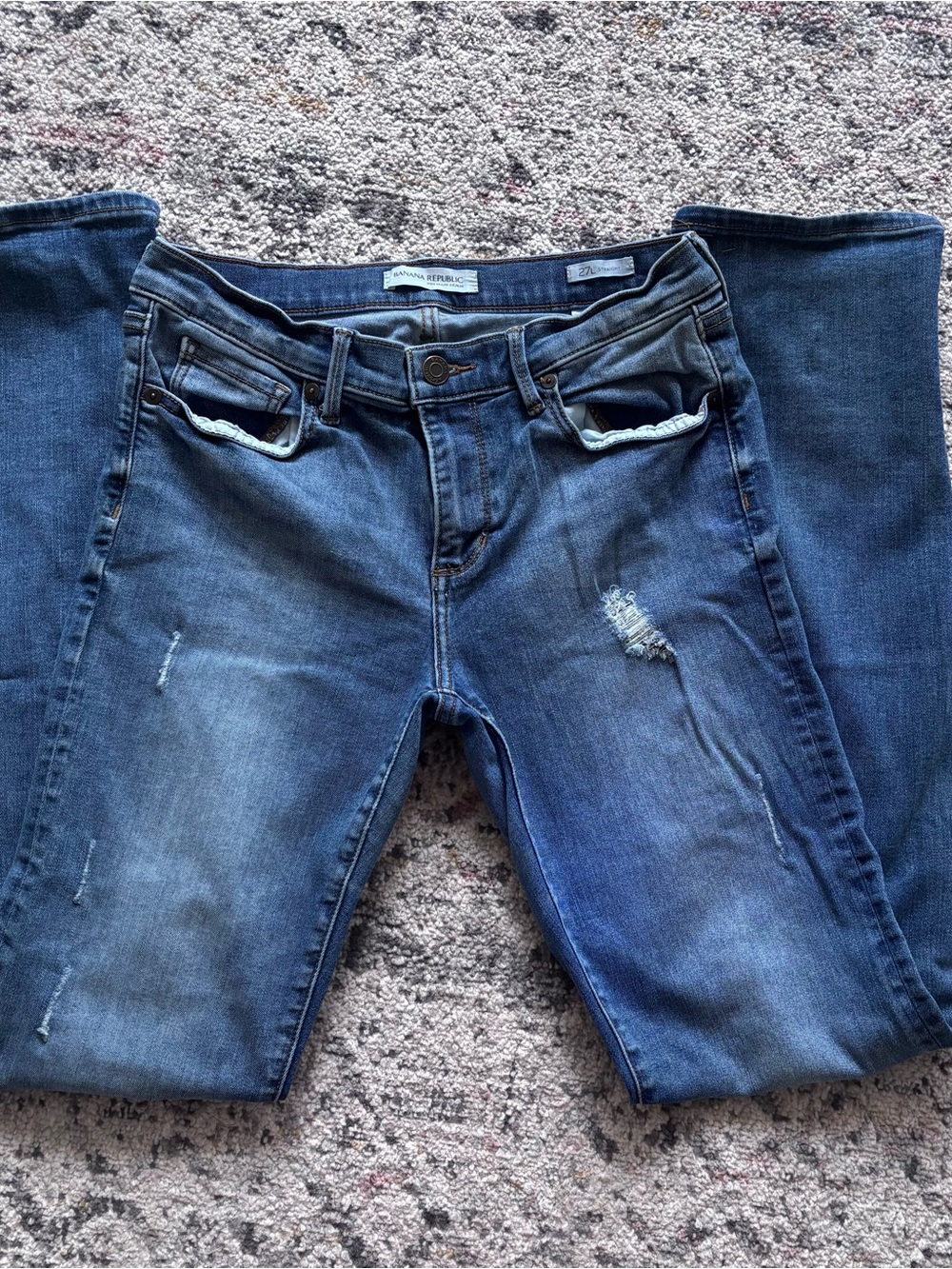 Banana Republic Women's Straight Leg Jeans in Medium Blue Wash